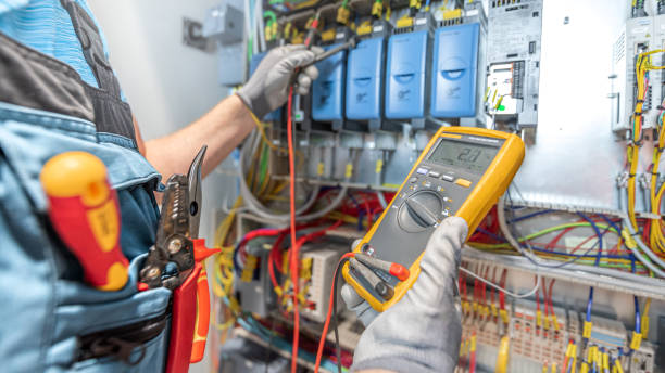 Affordable Emergency Electrician in Mcnary, AZ